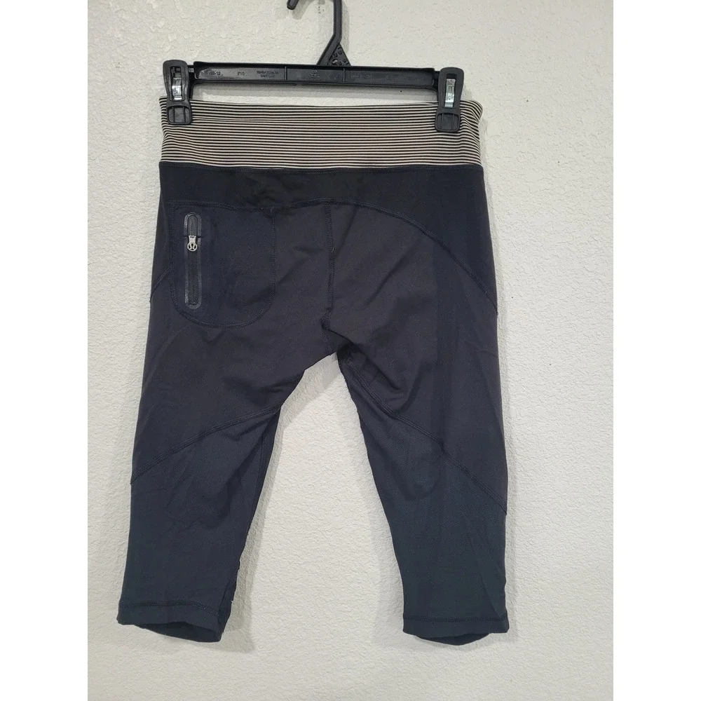 Lululemon‎ Black Striped Waist Capri Leggings Size 6 Cupped Ruched Ankle #P
